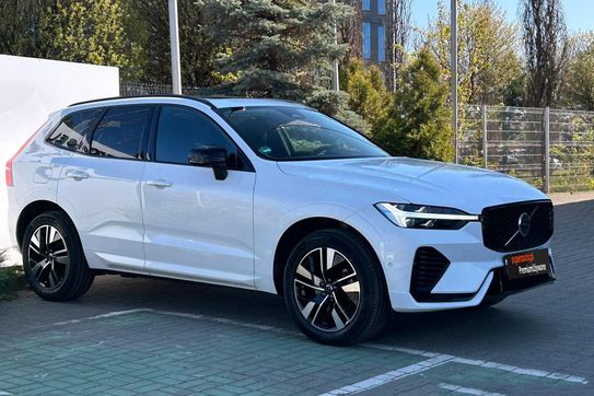 Volvo XC60 B5 B AWD Plus Dark aut