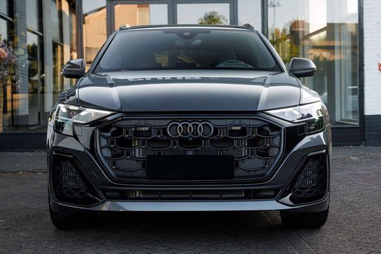 Audi Q8 55 TFSI e quattro