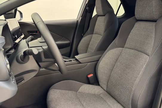 Toyota C-HR Style 2.0 Hybrid AWD