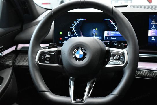 BMW Seria 5 520i mHEV M Sport aut
