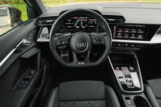 Audi A3 S3 TFSI quattro S tronic