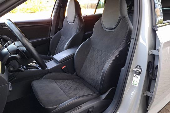 Skoda Superb 2.0 TDI SCR Sportline DSG