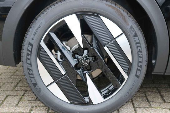 Peugeot 408 Business S&S e-DCS6 1.2 PureTech mHEV