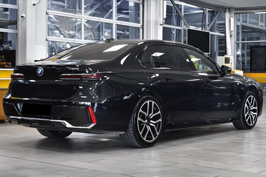 BMW Seria 7 740d xDrive M Sport