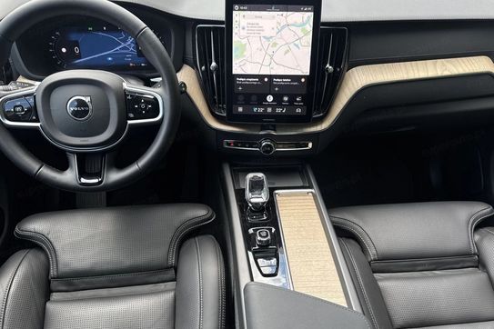 Volvo XC60 B5 B AWD Ultra Dark aut