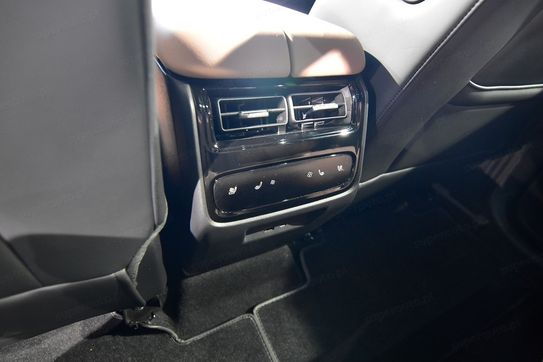 Chery Tiggo 9 Prestige 1.5 T-GDI Super Hybrid DHT