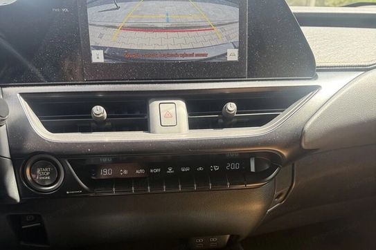 Lexus UX 200 Business