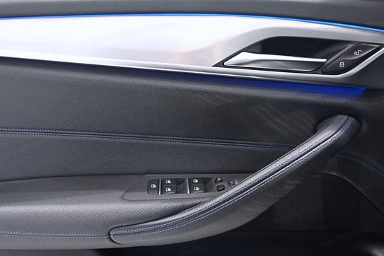 BMW Seria 5 530d xDrive M Sport