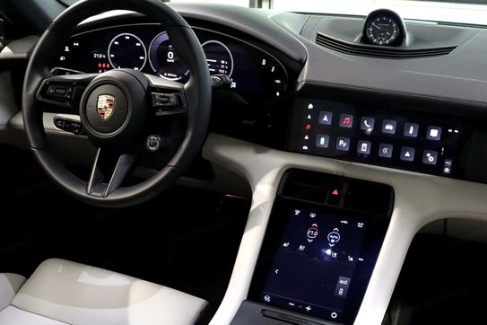 Porsche Taycan Black Edition