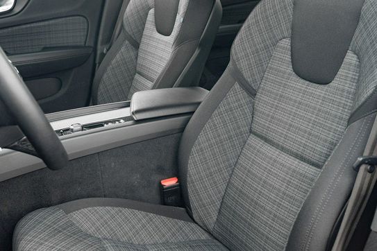 Volvo V60 B4 B Momentum Pro