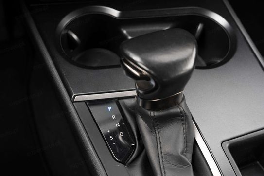 Lexus UX 300h Business