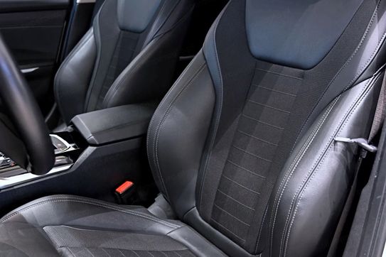 BMW Seria 3 318i Sport Line aut