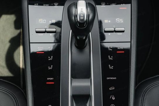 Porsche Macan Standard