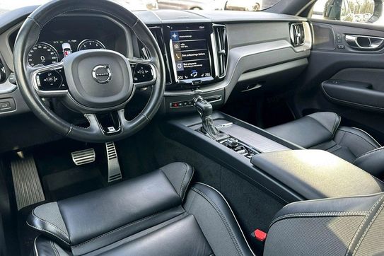 Volvo XC60 T4 R-Design