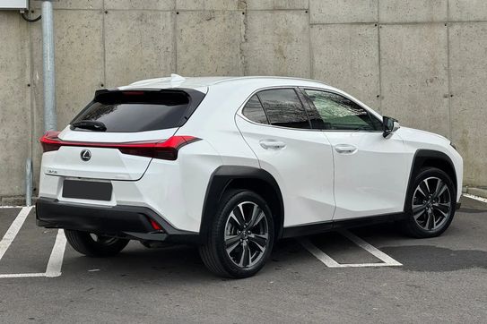 Lexus UX 300h Business