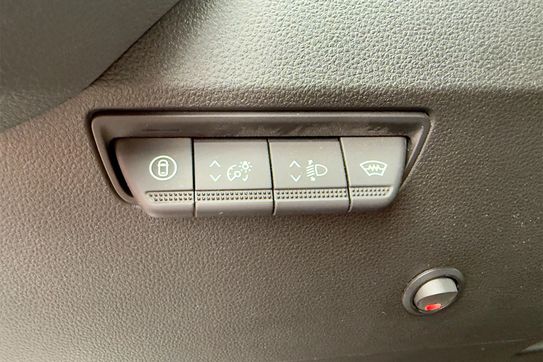 Renault Master Kontener 8EP + Winda