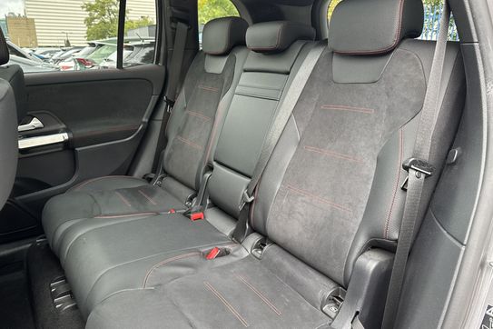 Mercedes GLB 250 4-Matic AMG Line
