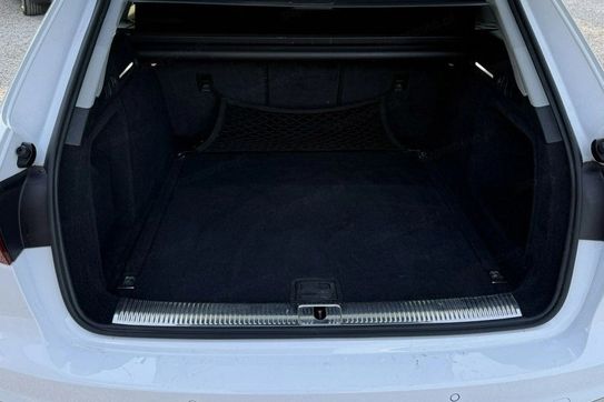 Audi A4 Avant 35 TFSI S Line