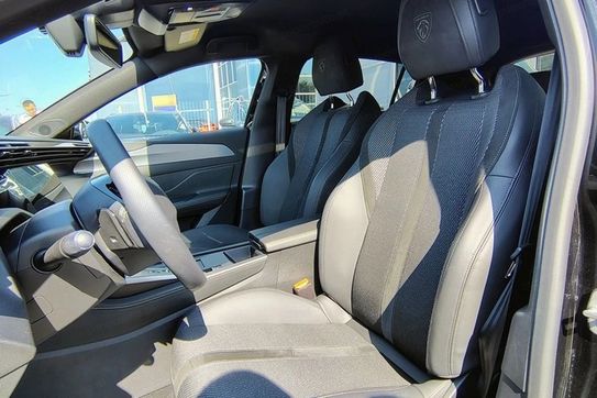 Peugeot 308 MHEV e-DCS6 GT