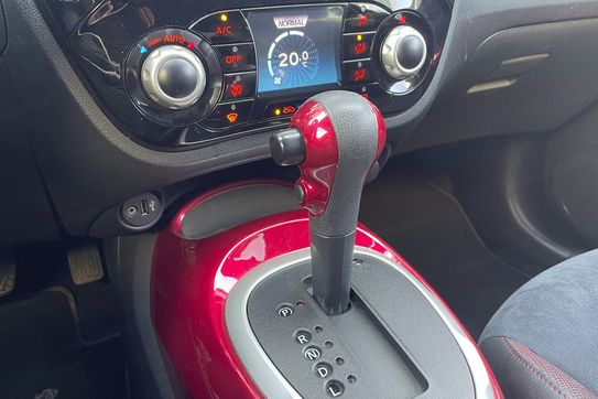 Nissan Juke 1.6 N-Connecta Xtronic EU6