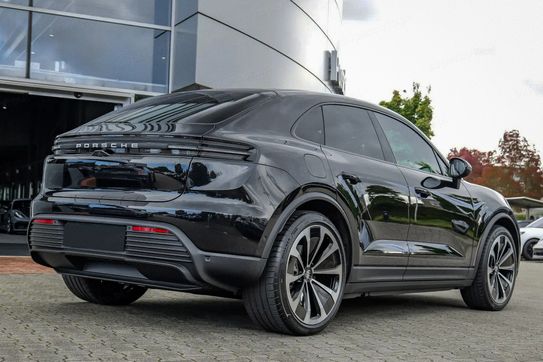 Porsche Macan 4