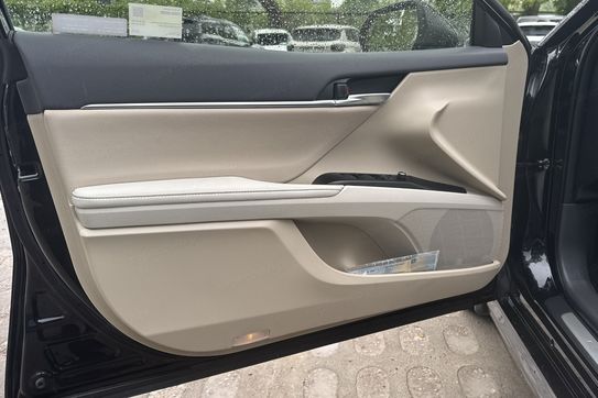Toyota Camry Executive 2.5 Hybrid  CVT