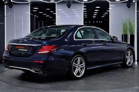 Mercedes Klasa E 220 d 4MATIC AMG Line