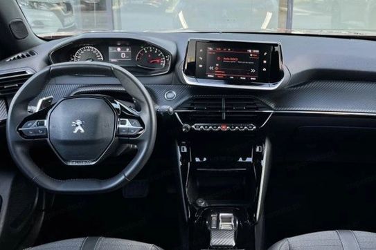 Peugeot 2008 1.2 PureTech Allure