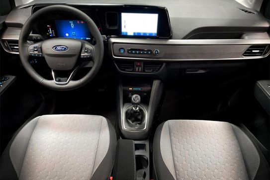 Ford Tourneo Courier Titanium