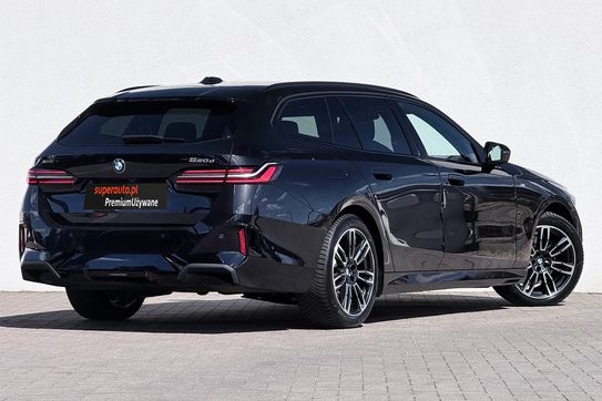 BMW Seria 5 Touring 520d xDrive M Sport