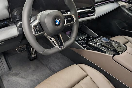 BMW Seria 5 Touring 520d xDrive M Sport