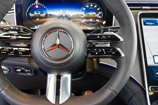 Mercedes EQE SUV 350 4-Matic AMG Line Twoja Edycja