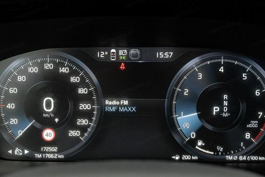 Volvo XC40 T3 Momentum Pro