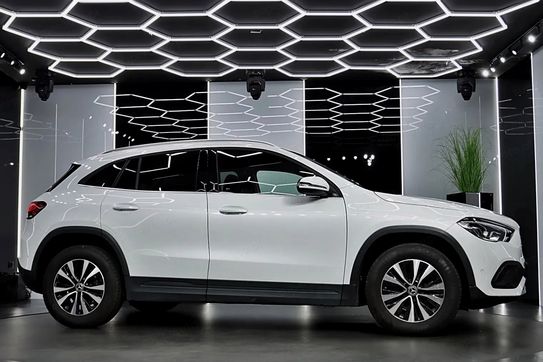 Mercedes GLA 200 Progressive