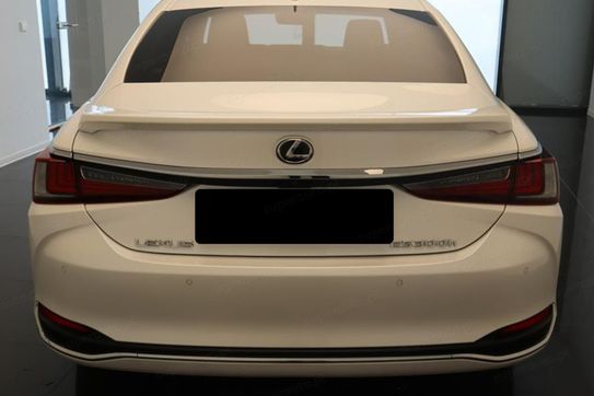 Lexus ES 300h Business Edition 2.5 E-CVT