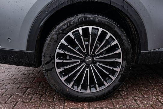 Omoda 9 1.5 Super Hybrid Exclusive AWD