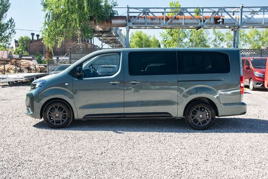 Opel Zafira Life Extra Long L2H1 Business AT8