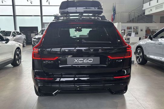 Volvo XC60 T6 Plug-In Hybrid AWD Ultra Dark