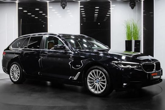 BMW Seria 5 530e Luxury Line sport-aut