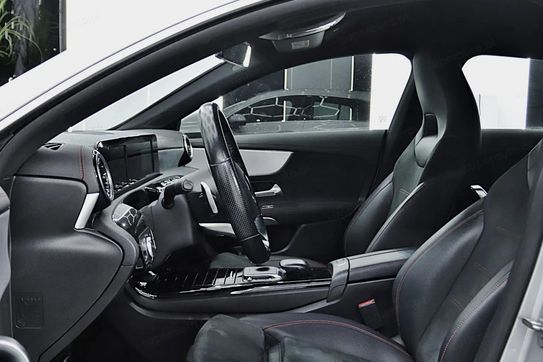 Mercedes CLA 200 AMG Line 7G-DCT