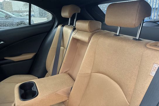 Lexus UX 200 Business