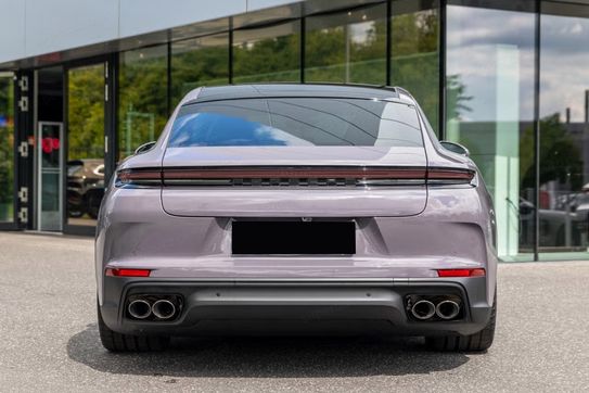 Porsche Panamera 4 E-Hybrid