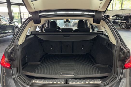BMW Seria 3 318i aut