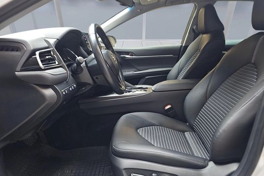 Toyota Camry 2.5 Hybrid Prestige