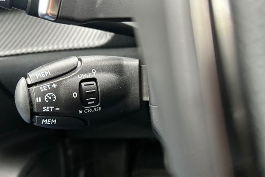 Peugeot 2008 Active 1.2 PureTech EAT8