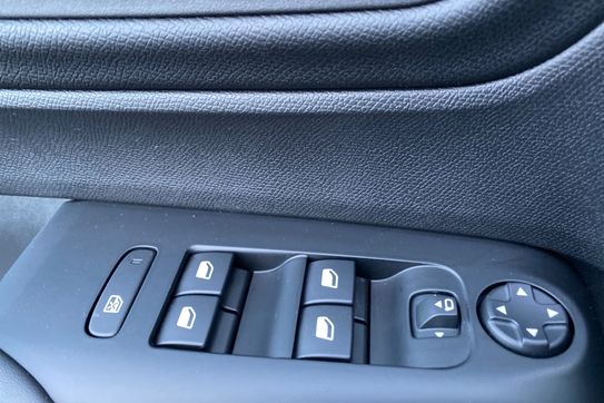 Citroen C5 Aircross Shine 1.6 Hybrid e-EAT8