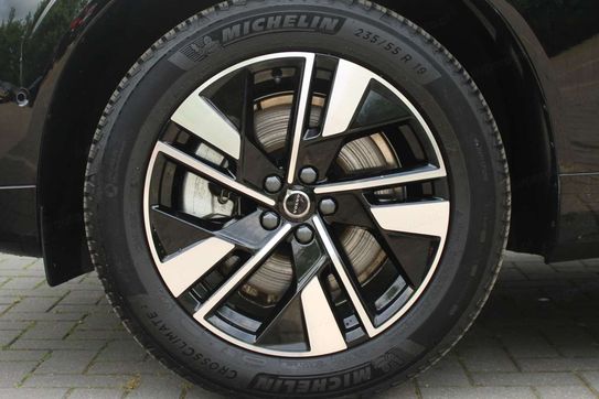 Volvo XC60 B5 AWD Plus Dark