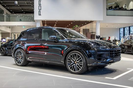 Porsche Cayenne Black Edition