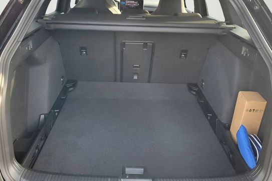 Volkswagen Golf VIII 1.5 eTSI mHEV R-Line DSG