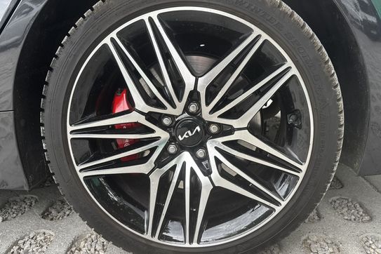 Kia Stinger GT 3.3 T-GDI V6  AWD